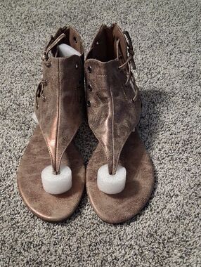 Women's Metallic Brown Gladiator Sandals